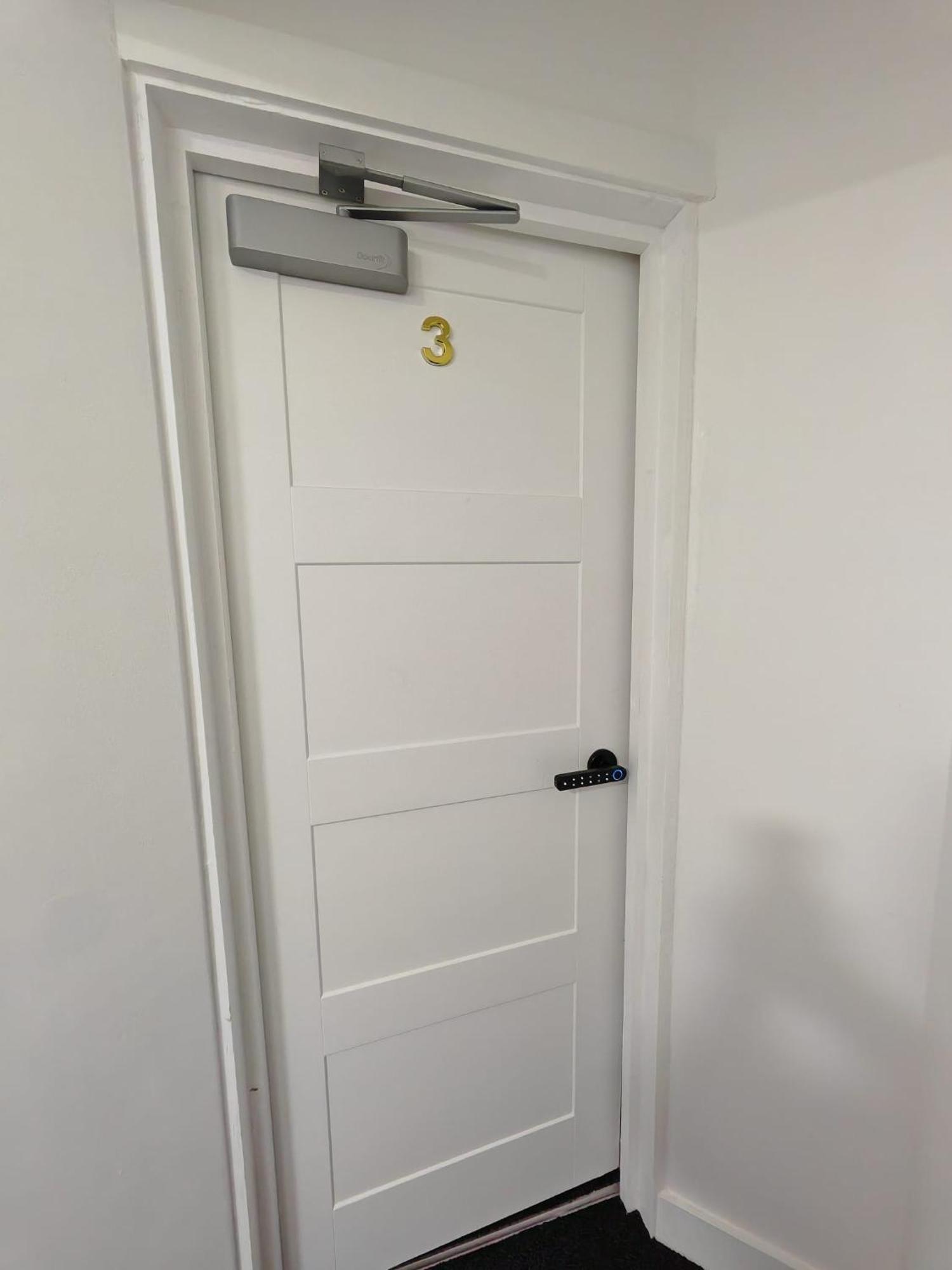 Stay Hub City Centre - Self Check-In Μπέρμιγχαμ Δωμάτιο φωτογραφία